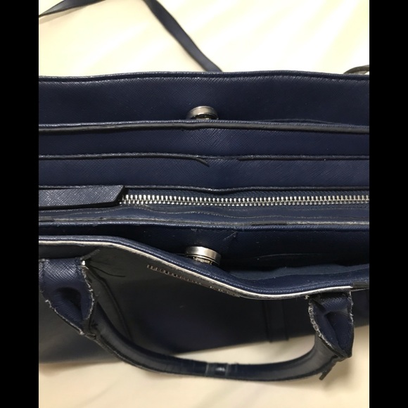 Kenneth Cole Reaction bag - Picture 9 of 9